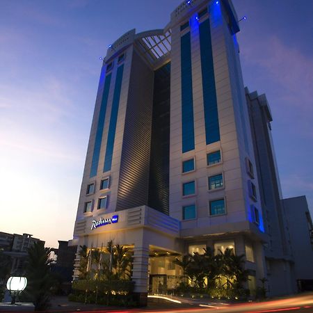 Hotel Radisson Blu Kochi Zewnętrze zdjęcie Radisson Hotel, Dhaka