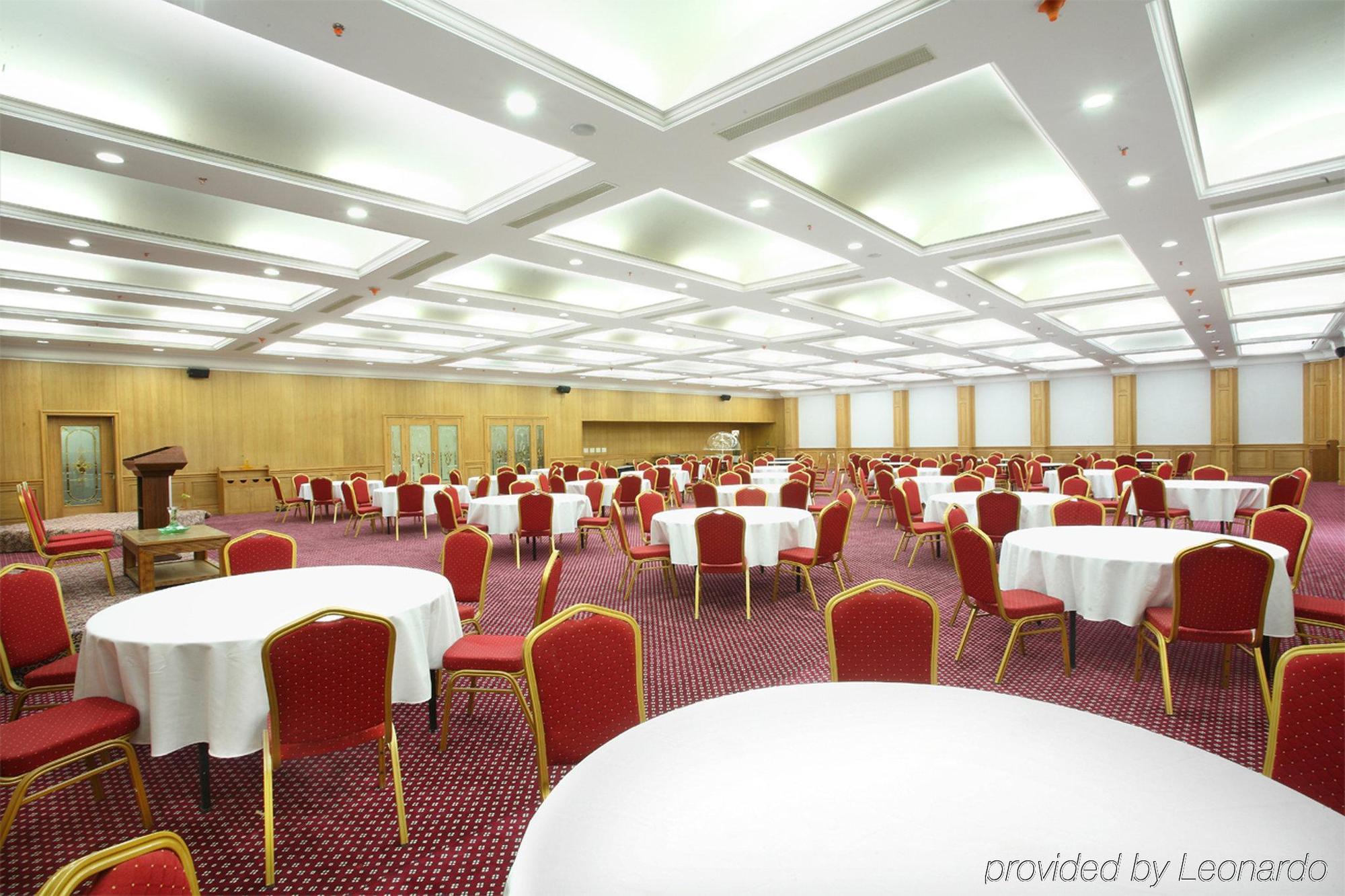 Hotel Radisson Blu Kochi Zaplecze biznesowe zdjęcie The Grand Ballroom
