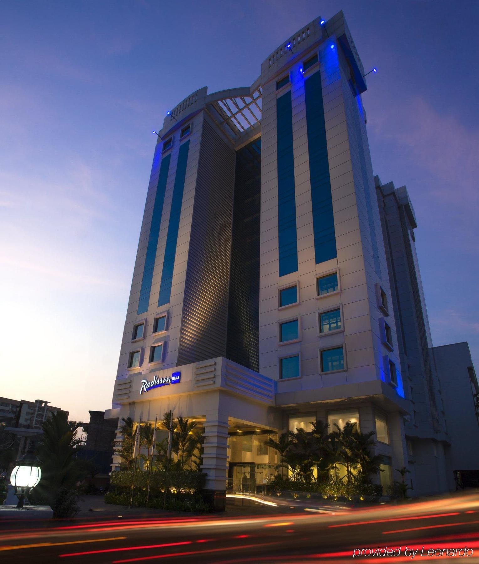 Hotel Radisson Blu Kochi Zewnętrze zdjęcie Radisson Hotel, Dhaka