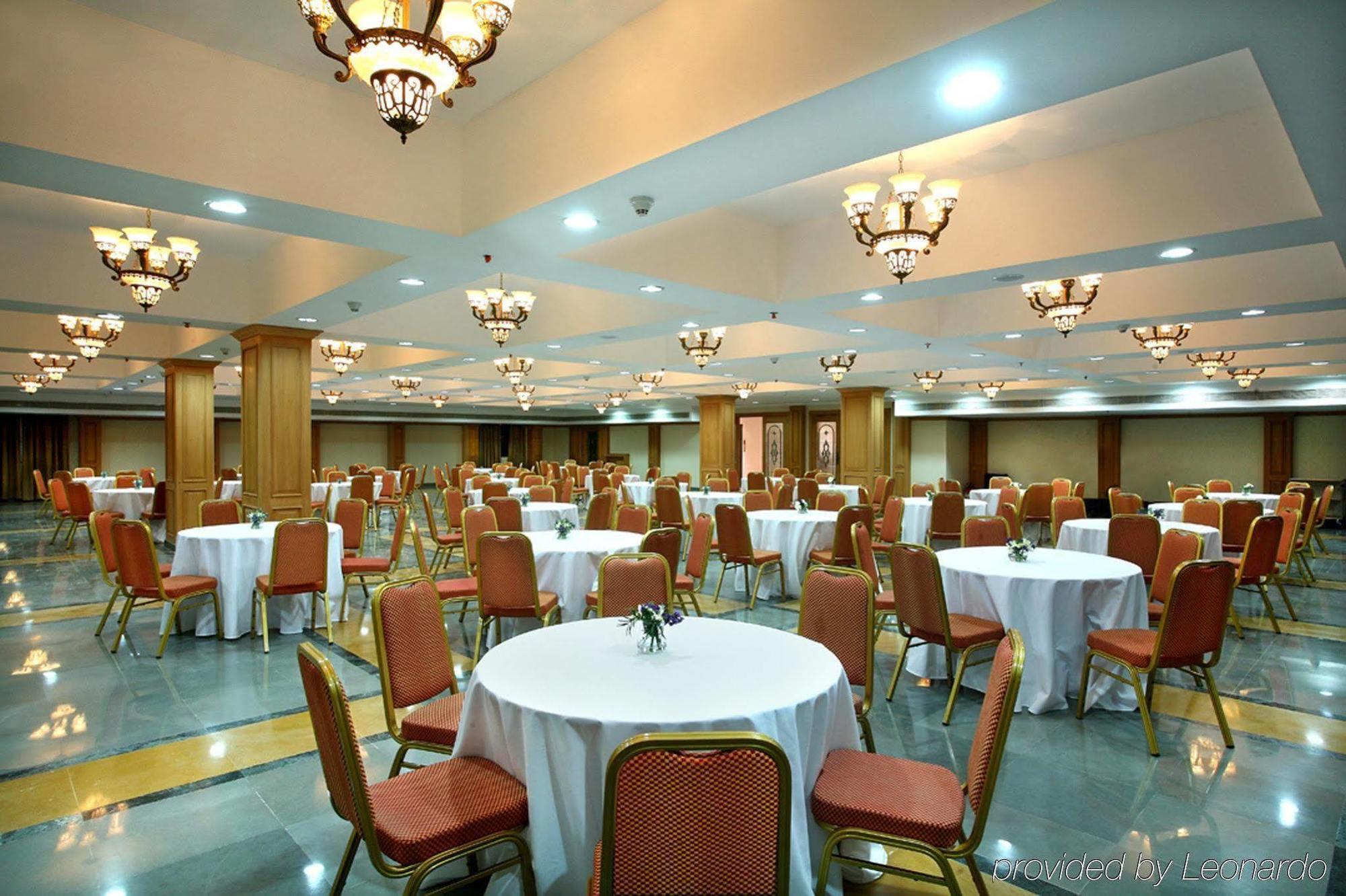 Hotel Radisson Blu Kochi Udogodnienia zdjęcie The Grand Ballroom