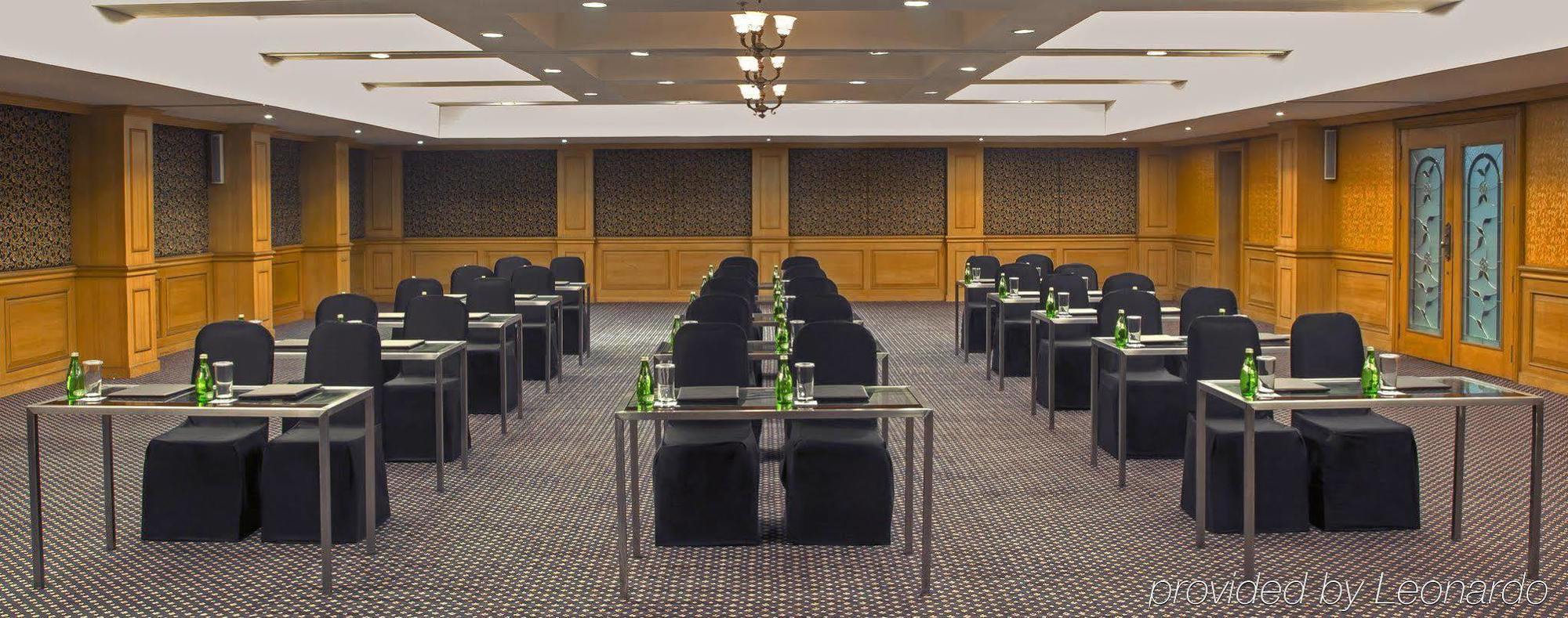 Hotel Radisson Blu Kochi Zewnętrze zdjęcie Meeting room