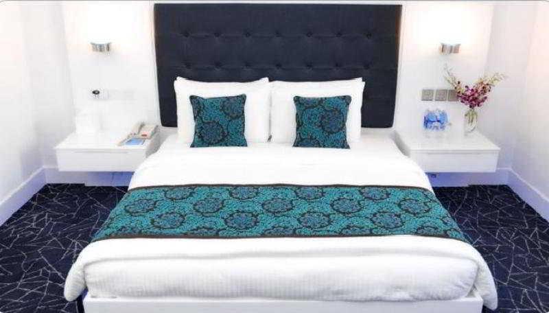Hotel Radisson Blu Kochi Zewnętrze zdjęcie A bed runner